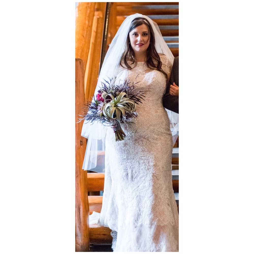 David’s Bridal Oleg Cassini Wedding Dress CWG712